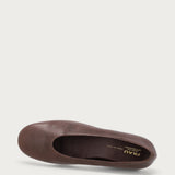 Brown leather almond-toe pumps with round heel