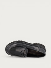 Damen-Mokassins aus Leder in Schwarz mit Chunky-Sohle - Schwarz | FRAU