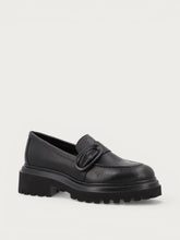 Damen-Mokassins aus Leder in Schwarz mit naturlicher Narbung und Chunky-Sohle - Schwarz | FRAU