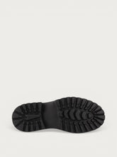 Damen-Mokassins aus Leder in Schwarz mit naturlicher Narbung und Chunky-Sohle - Schwarz | FRAU