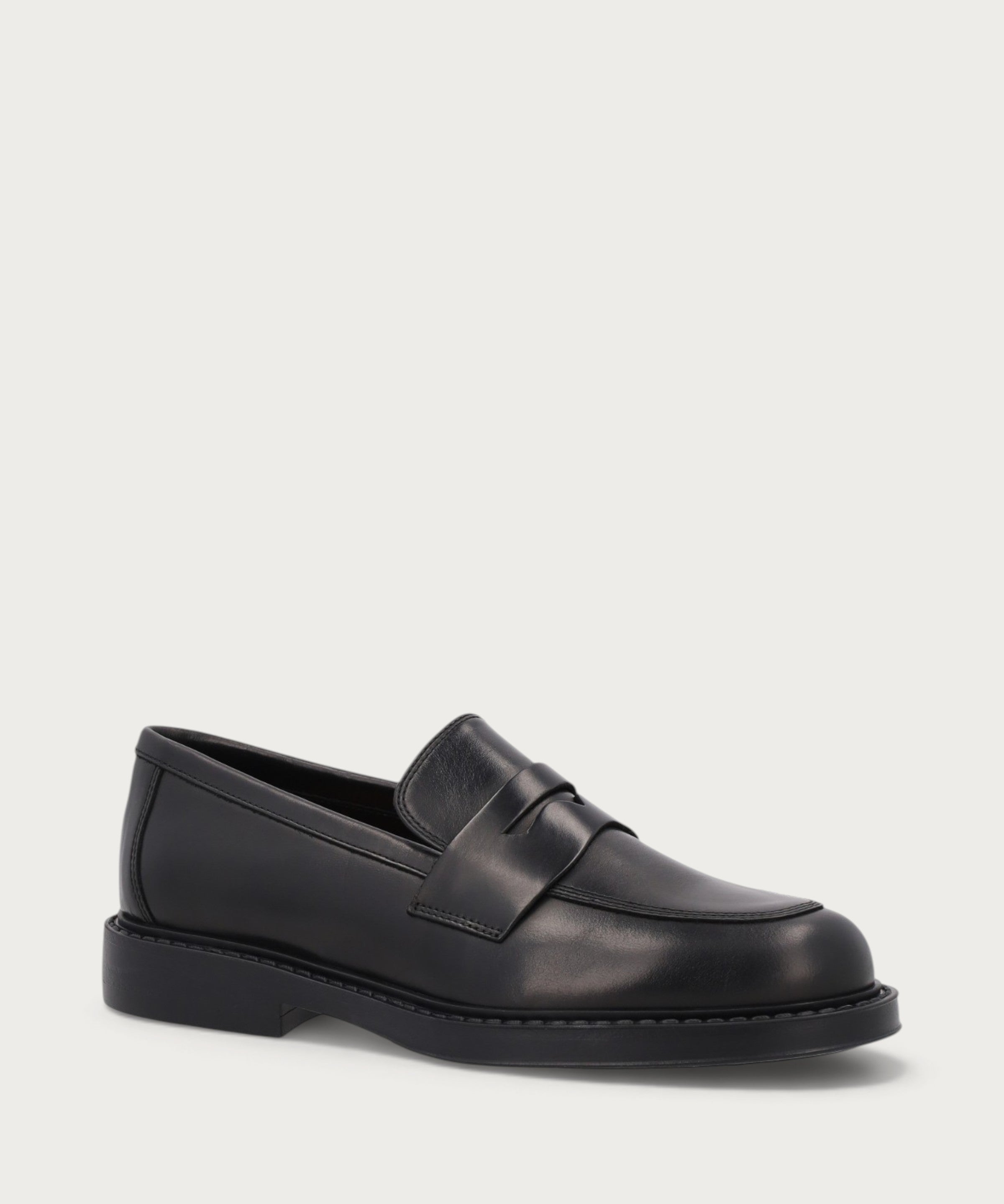 Mocassini donna in pelle nera basic