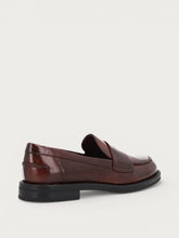Women's classic polished burgundy leather loafers - Burgundy | FRAU