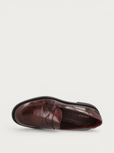 Women's classic polished burgundy leather loafers - Burgundy | FRAU