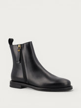 Women's black leather ankle boots with zip - Black | FRAU