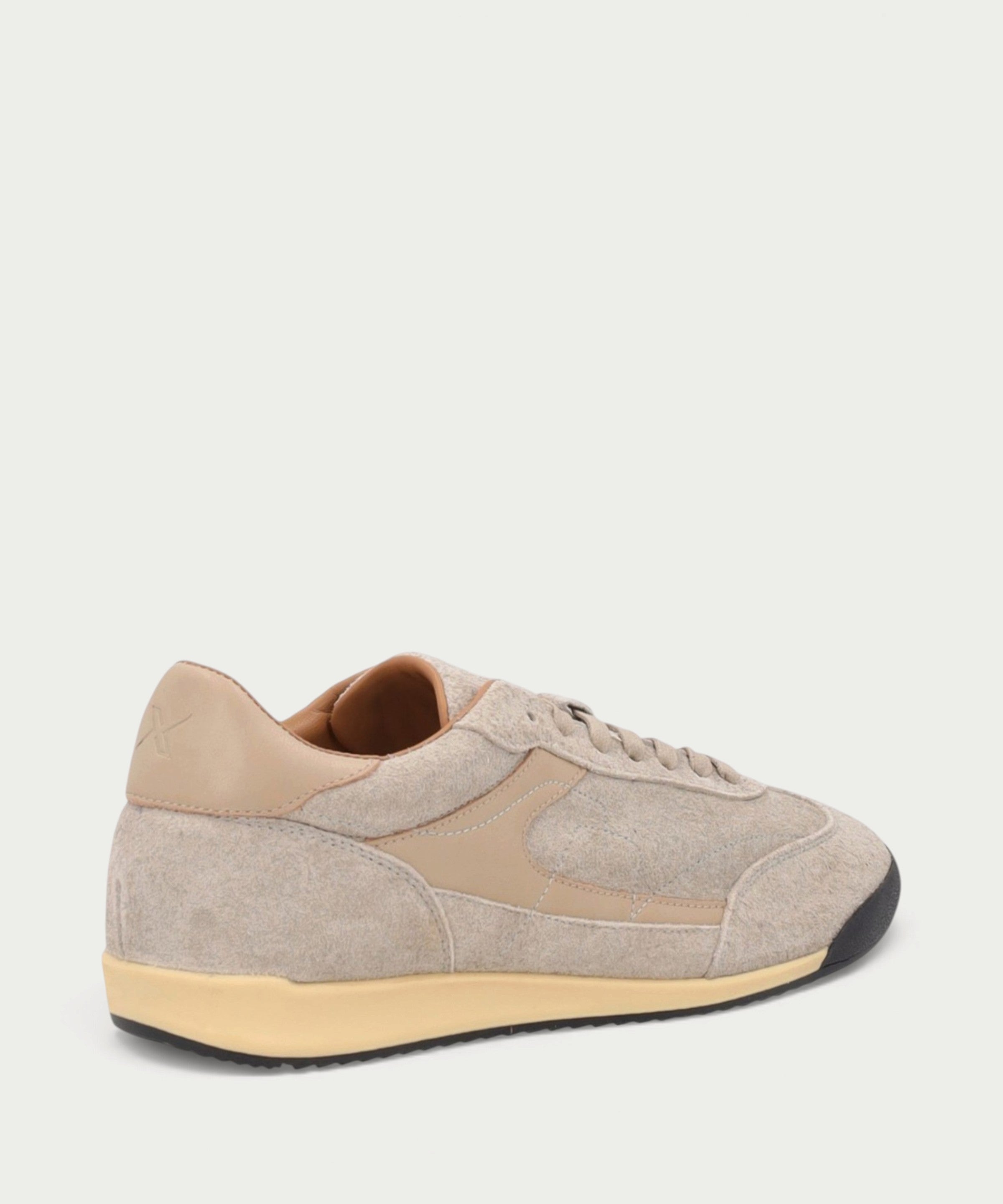 Sneakers vintage slim uomo in pelle scamosciata beige