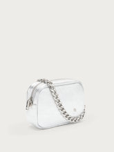 Small laminated leather bag with chain - Silver | FRAU
