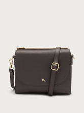 Borsa in pelle con patta e tracolla animalier - Chocolat | FRAU