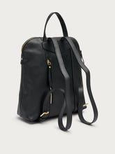 Tumbled leather backpack - Black | FRAU