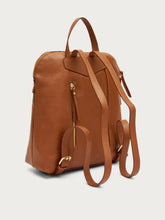 Tumbled leather backpack - Wood | FRAU